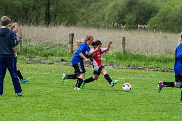 Bild 103 - C-Juniorinnen SG R�nnau-Segeberg - Kaltenkirchener Turnerschaft : Ergebnis: 1:3